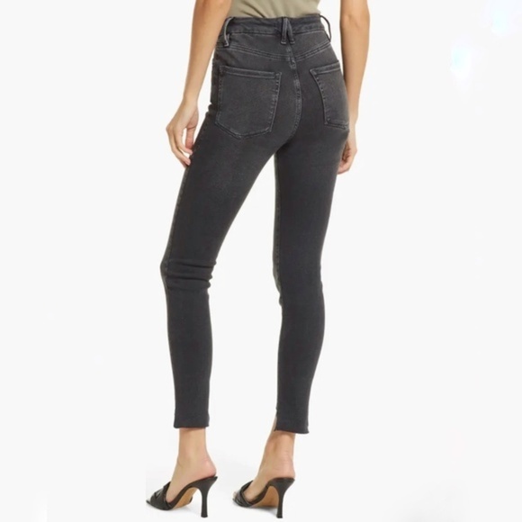 Good‎ American Always Fits Good Waist in Black164 - Picture 3 of 12